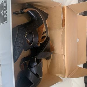 Frye size 10 black heels